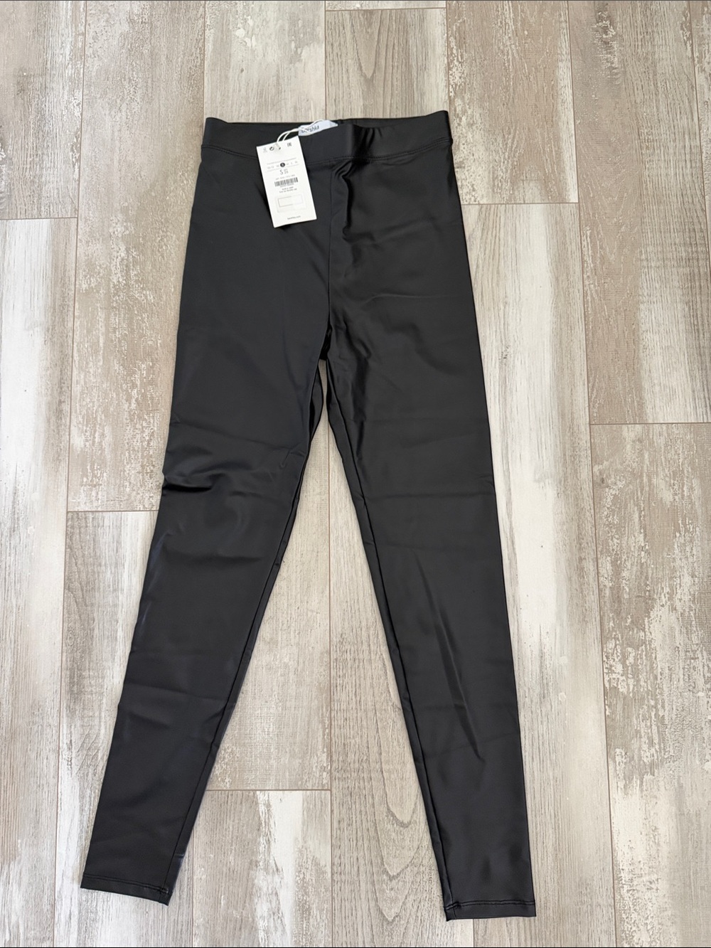 Bershka Black High-Waist leggings vegan leather 26